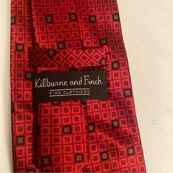 Kilburne & Finch Mens Neck Tie Red Geometric Print 100% Silk 59”X 4” - Picture 3 of 4